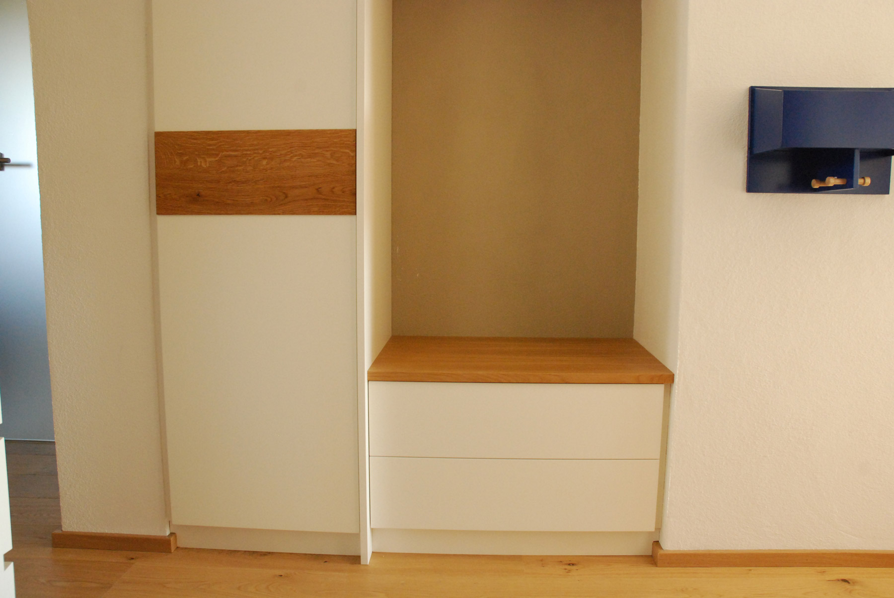 Schuhschrank und Garderobe vom Schreiner gefertigt