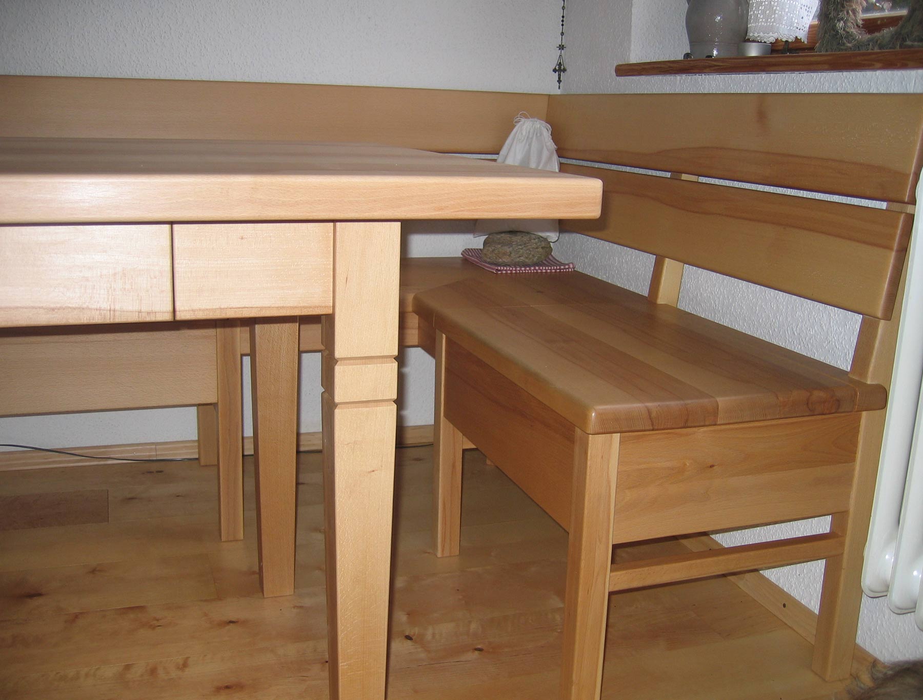 Tisch mit Besteck Schublade in Massivholz